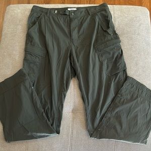 Men’s REI quick-drying, lightweight hiking pants, size 34/32